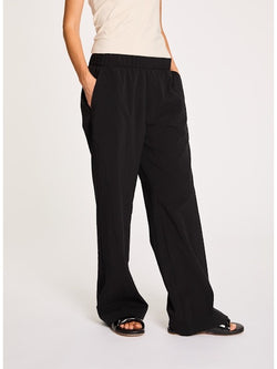 Lis Lareida Athleisure Straight Leg Molly Pants in Black - SKULPT Dublin