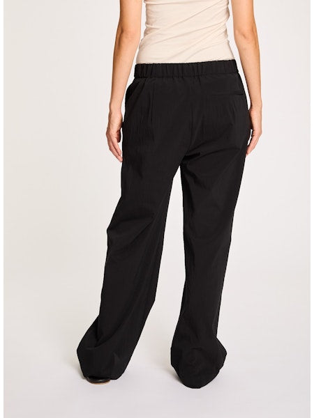 Lis Lareida Athleisure Straight Leg Molly Pants in Navy - SKULPT Dublin