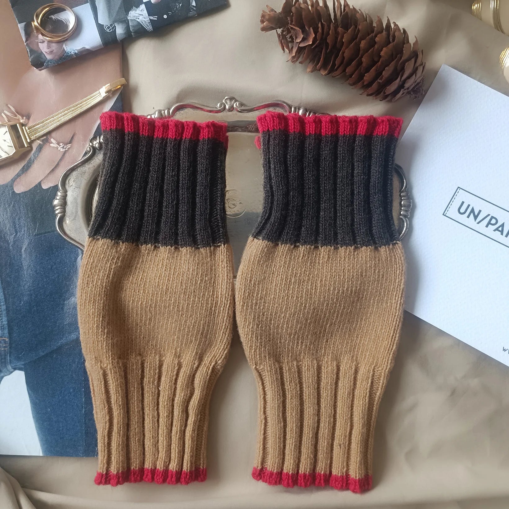 Unpair Sleeve in Camel Coffee Red