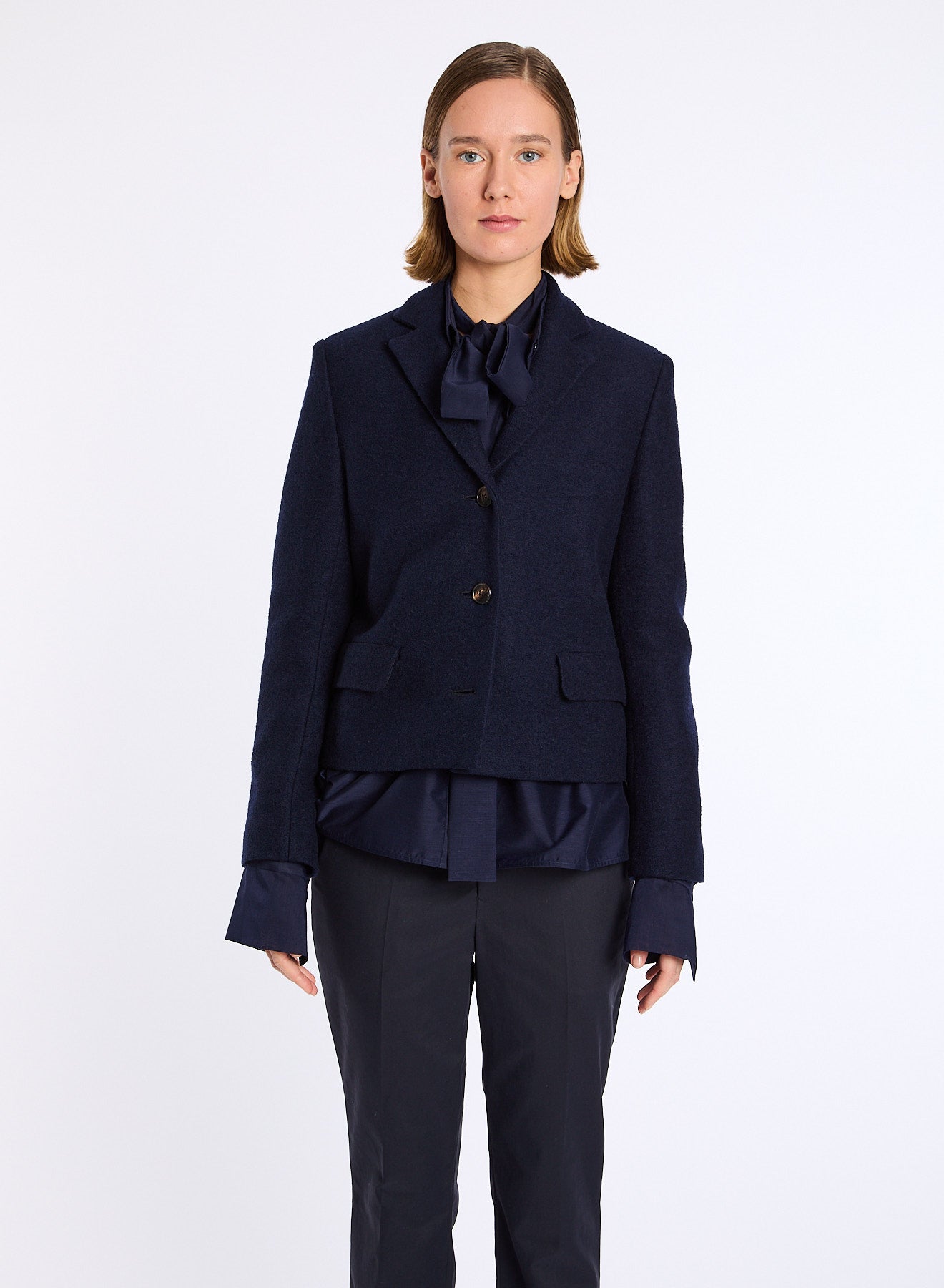 Lis Lareida Nikita Crop Blazer in Navy - SKULPT Dublin