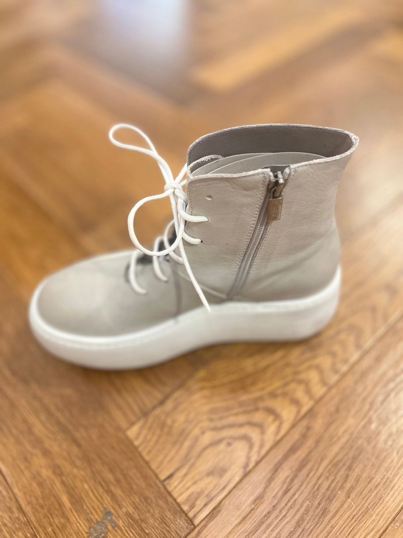 Lofina Boots with Side Zipper - SKULPT Dublin