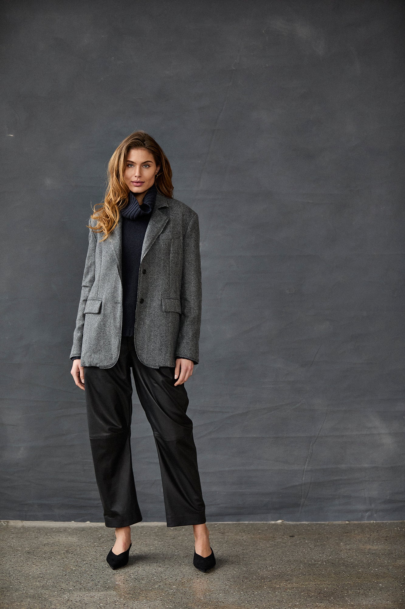 Kristensen du Nord Cashmere Jumper in Navy - SKULPT Dublin
