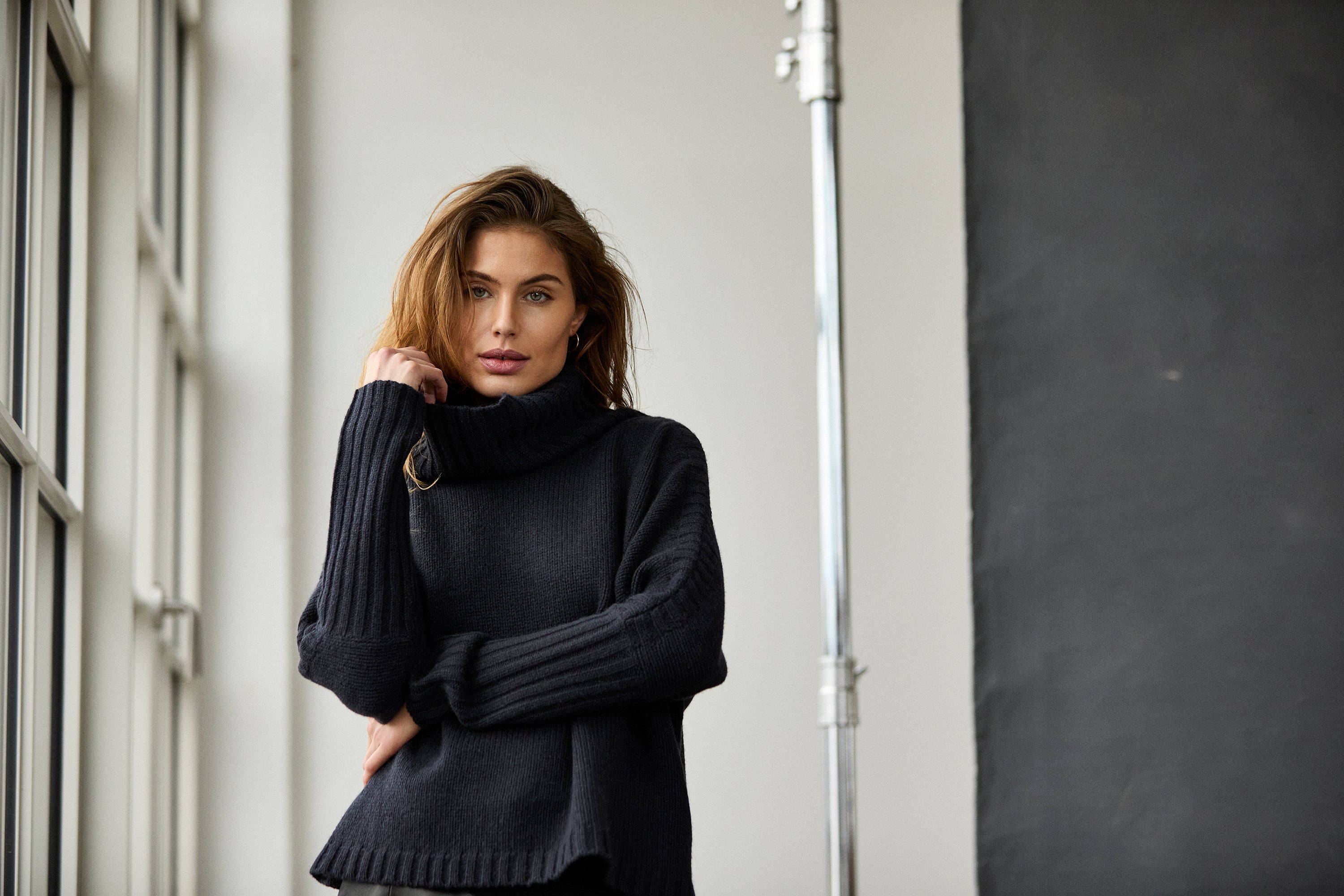 Kristensen du Nord Cashmere Jumper in Navy - SKULPT Dublin