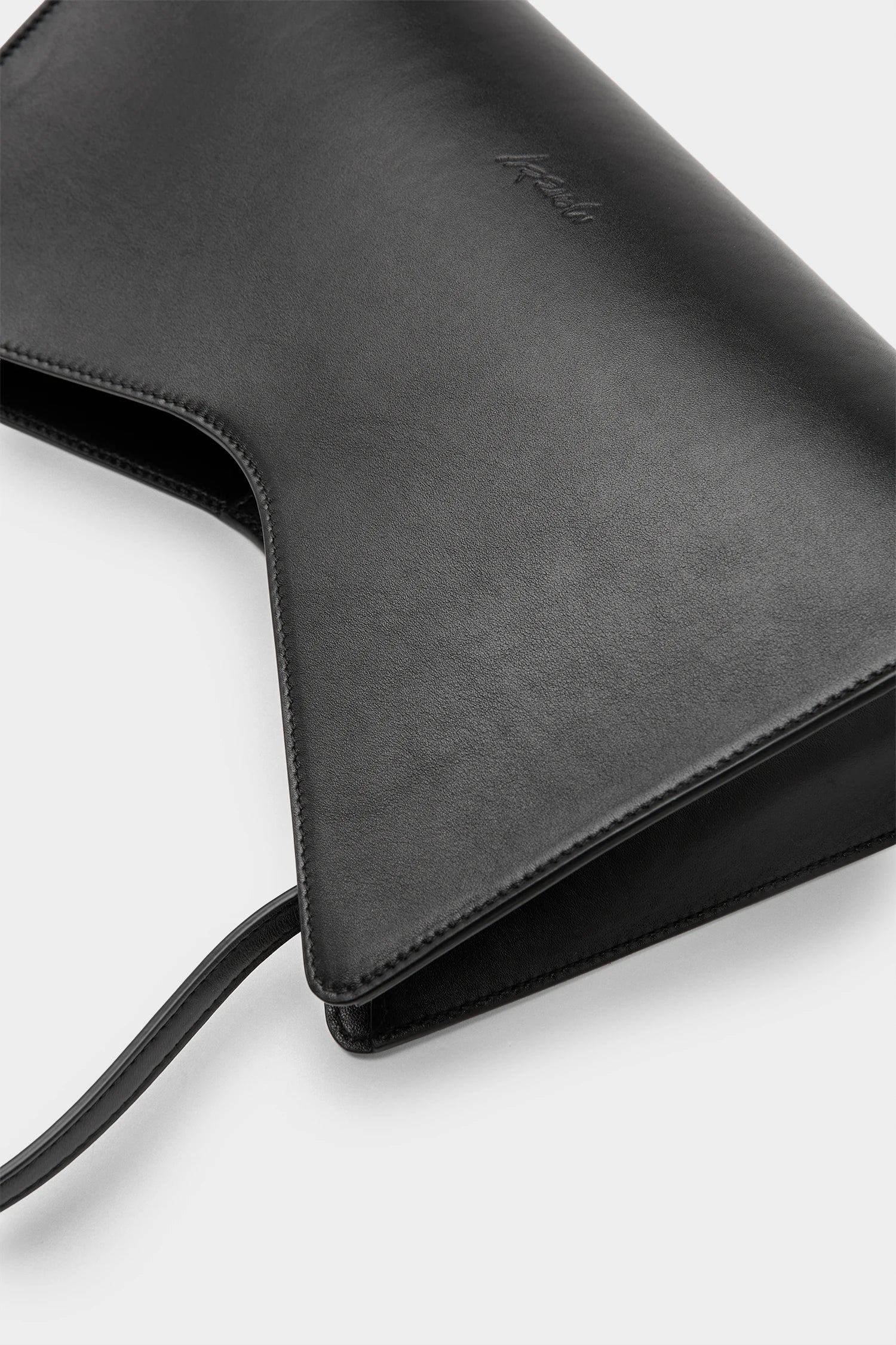 Marsell Shoulder Bag in Black - SKULPT Dublin