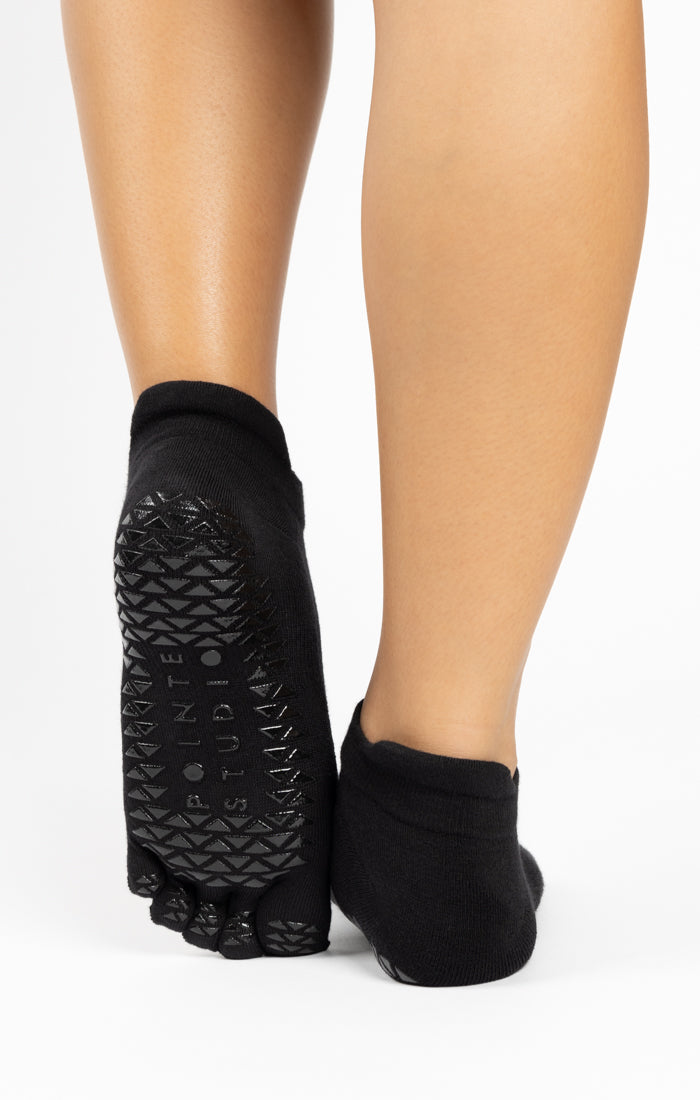 Pointe Studio Five Toe Grip Ankle Socks - SKULPT Dublin