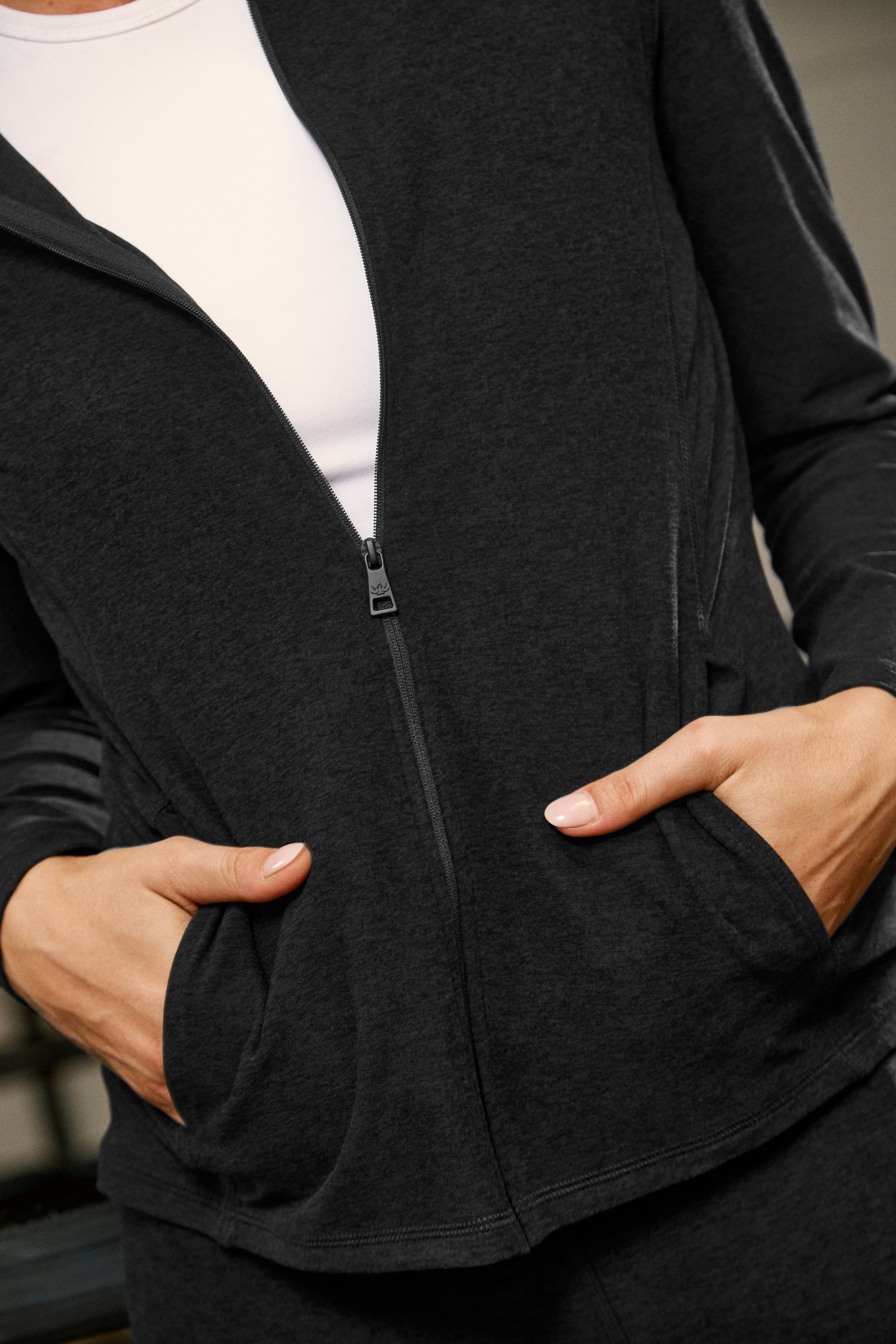Beyond Yoga Spacedye Mock Neck Zip Up in Darkest Night - SKULPT Dublin