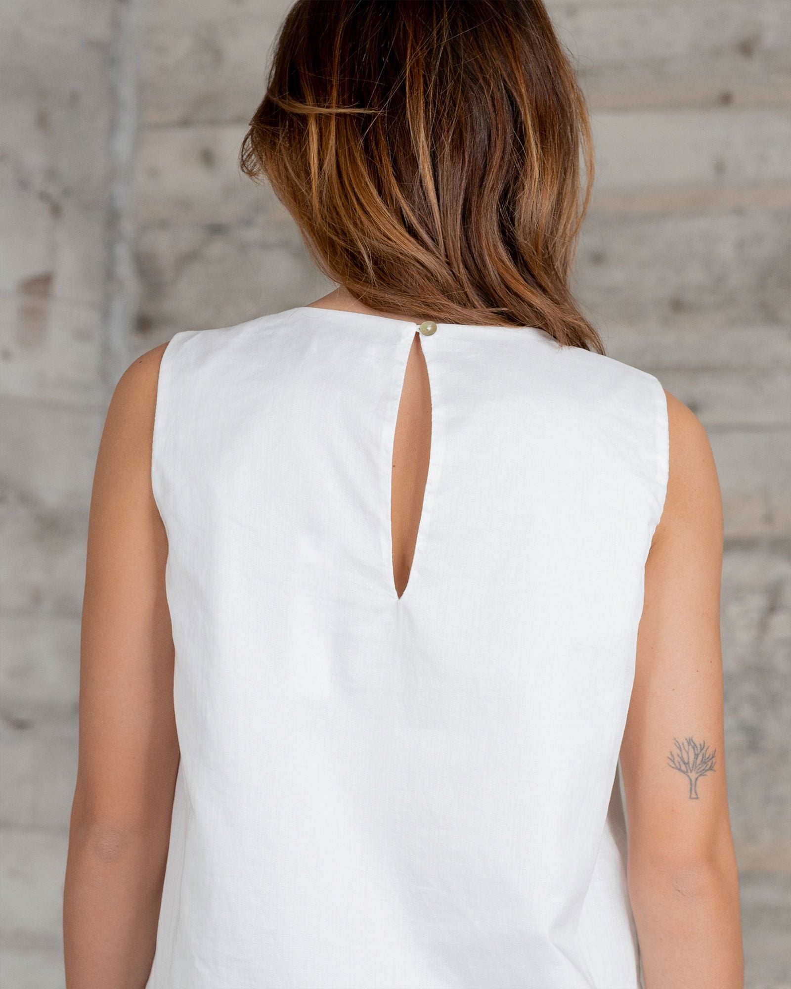rialto48 Sleeveless Top in White - SKULPT Dublin